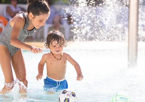 Piscine Club Enfants camping Les Embruns